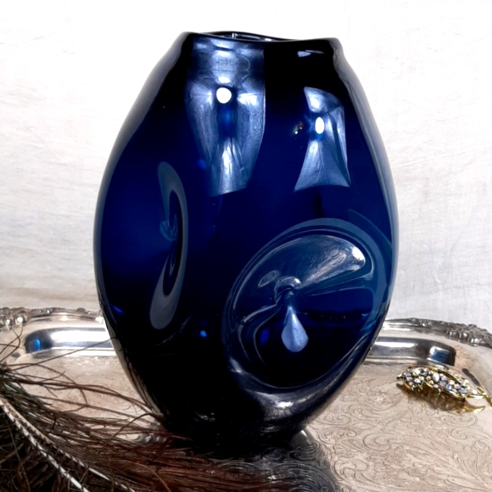 Art glass vase bright blue Blendo? Unusual design